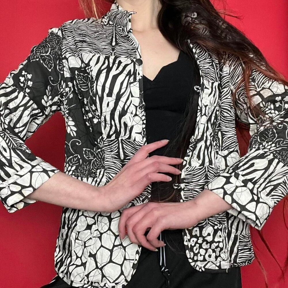 Seductions / Black and white vintage printed blazer 🖤🤍